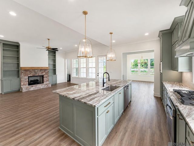 4432 Camargue Avenue, Baton Rouge, LA 70820
