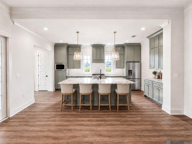 4432 Camargue Avenue, Baton Rouge, LA 70820