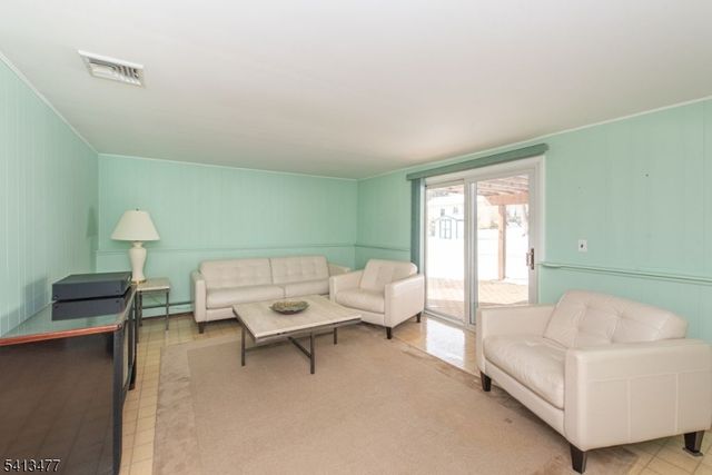 4 Brookside Ct, Parsippany-troy Hills Twp., NJ 07054