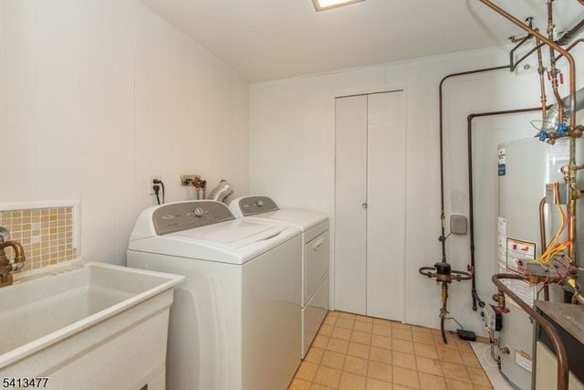 4 Brookside Ct, Parsippany-troy Hills Twp., NJ 07054