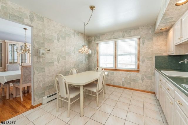 4 Brookside Ct, Parsippany-troy Hills Twp., NJ 07054