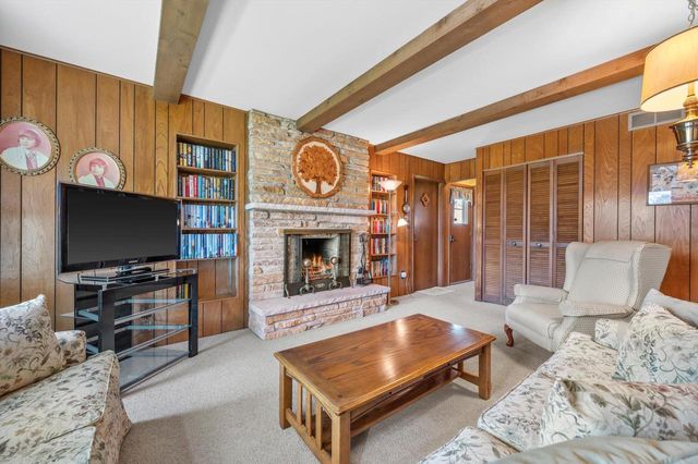 7245 N Wayside COURT, Glendale, WI 53209
