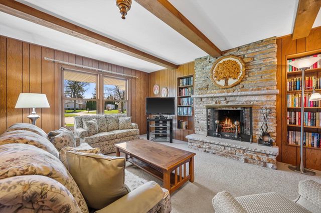 7245 N Wayside COURT, Glendale, WI 53209