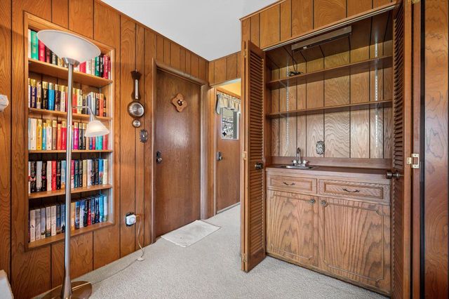 7245 N Wayside COURT, Glendale, WI 53209