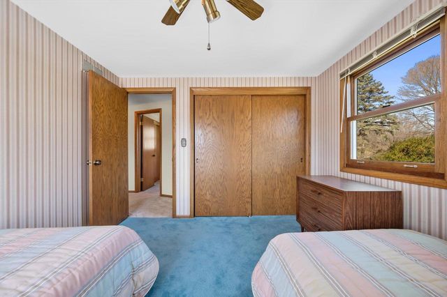 7245 N Wayside COURT, Glendale, WI 53209