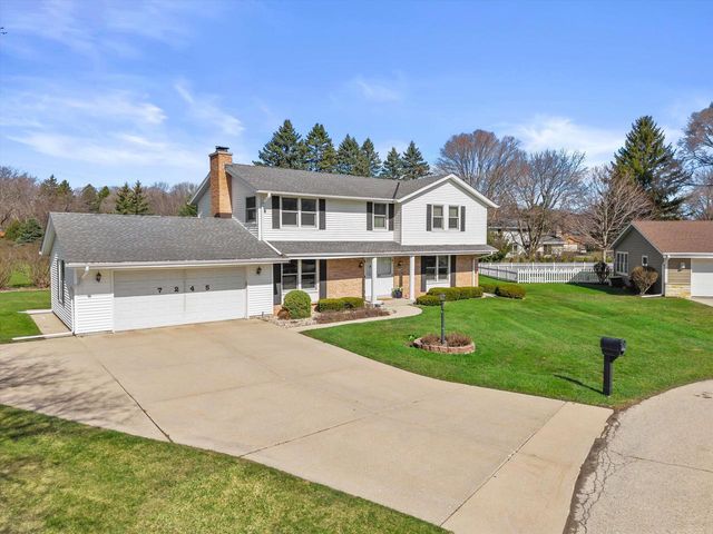 7245 N Wayside COURT, Glendale, WI 53209