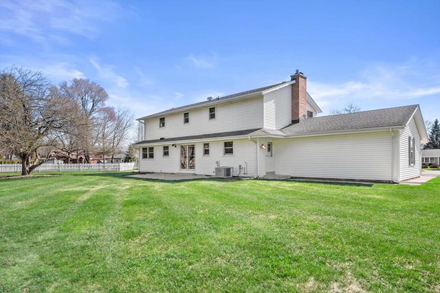 7245 N Wayside COURT, Glendale, WI 53209