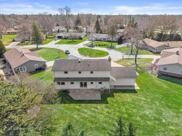 7245 N Wayside COURT, Glendale, WI 53209