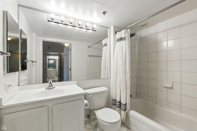 345 N LaSalle Street 2602, Chicago, IL 60654