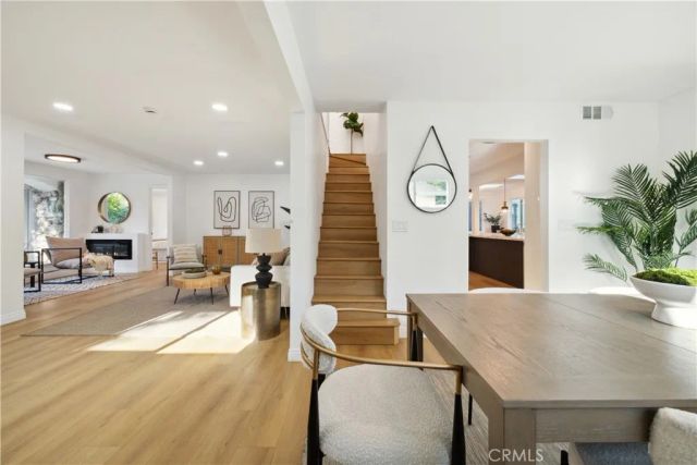 1290 E Woodbury, Pasadena, CA 91104