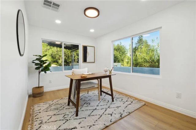 1290 E Woodbury, Pasadena, CA 91104