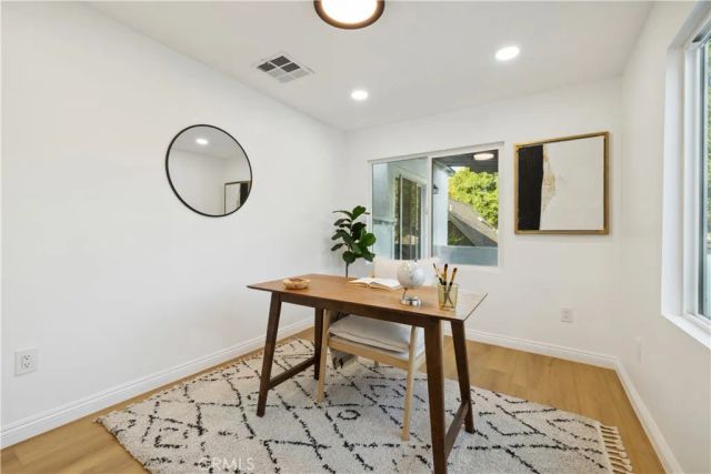 1290 E Woodbury, Pasadena, CA 91104