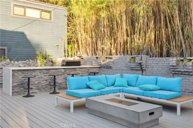 1290 E Woodbury, Pasadena, CA 91104