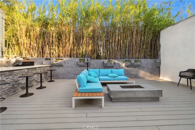 1290 E Woodbury, Pasadena, CA 91104