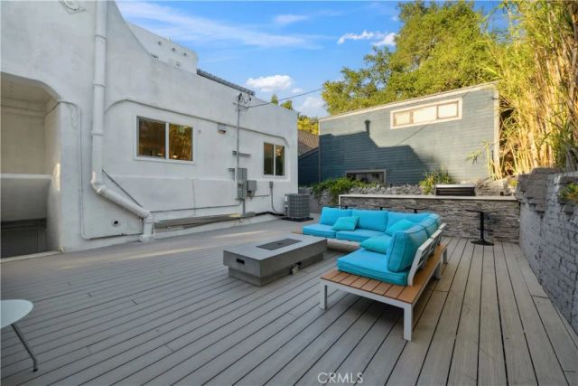 1290 E Woodbury, Pasadena, CA 91104