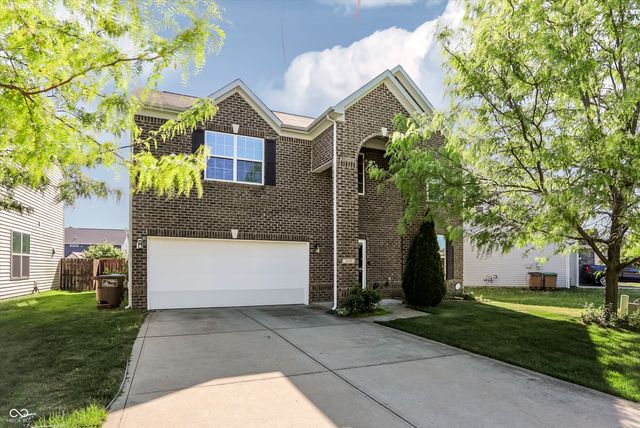 1930 Lakecrest Drive, Columbus, IN 47201