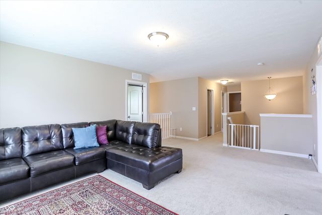 1930 Lakecrest Drive, Columbus, IN 47201