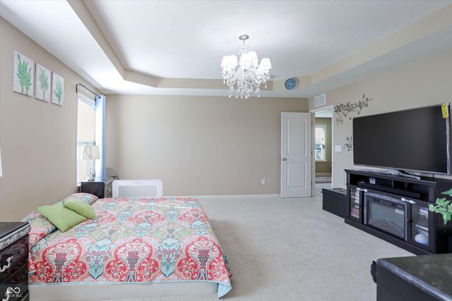 1930 Lakecrest Drive, Columbus, IN 47201