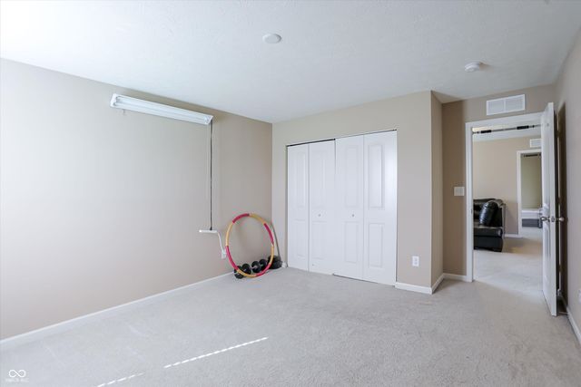 1930 Lakecrest Drive, Columbus, IN 47201