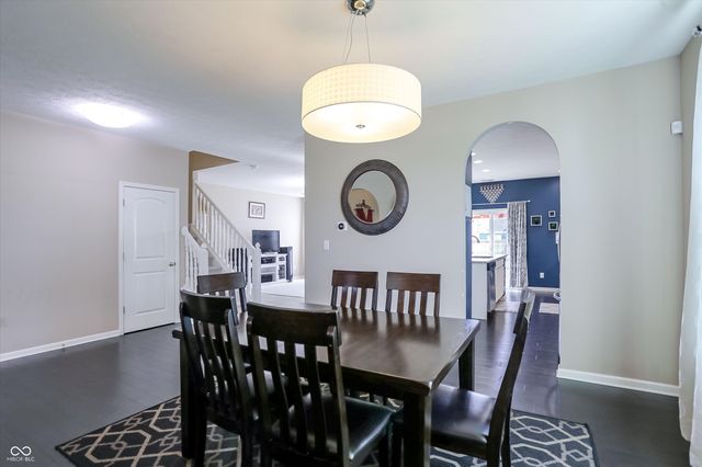 1930 Lakecrest Drive, Columbus, IN 47201