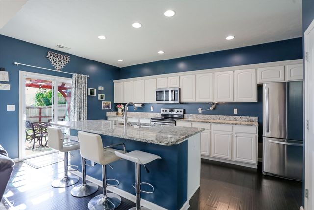 1930 Lakecrest Drive, Columbus, IN 47201