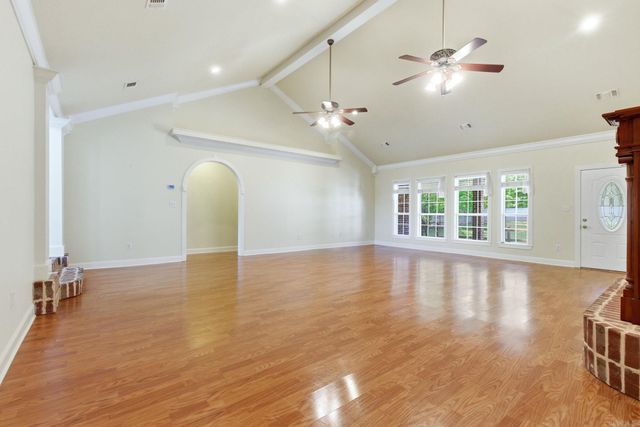 124 Wanda Gail Drive, El Dorado, AR 71730