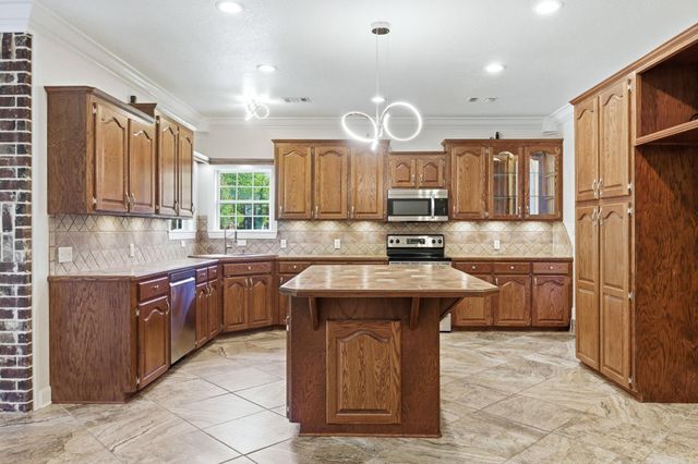 124 Wanda Gail Drive, El Dorado, AR 71730