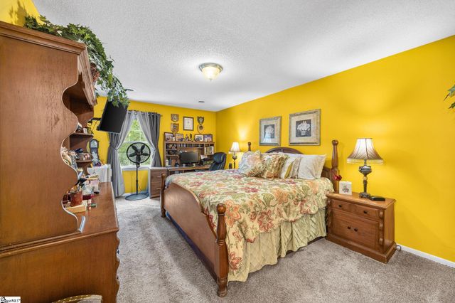 120 E Woodburn Drive, Taylors, SC 29687