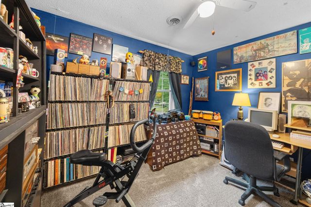 120 E Woodburn Drive, Taylors, SC 29687