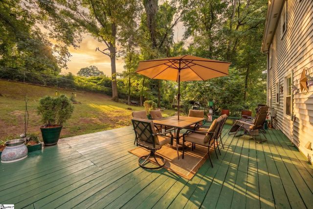 120 E Woodburn Drive, Taylors, SC 29687