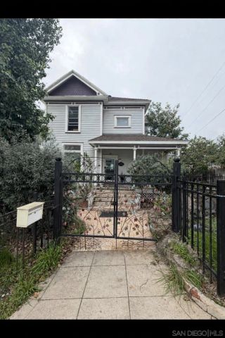 2068 Front St, San Diego, CA 92101