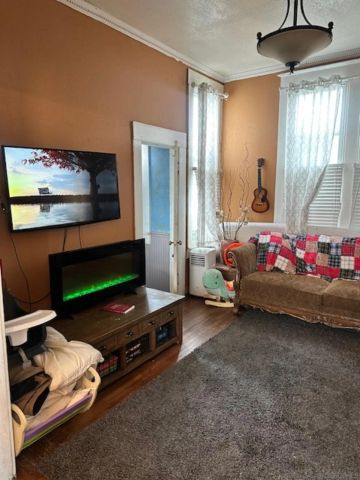 2068 Front St, San Diego, CA 92101