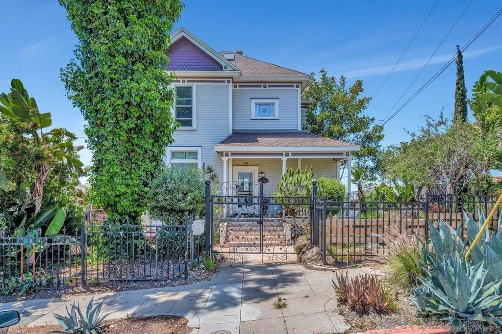 2068 Front St, San Diego, CA 92101