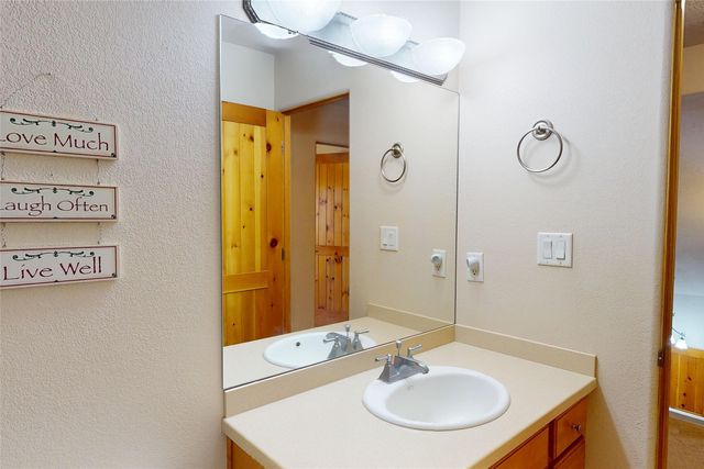 1980 Elderberry Street, Los Alamos, NM 87544