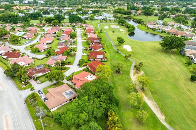 8104 Pine Cir 8104, Fort Lauderdale, FL 33321