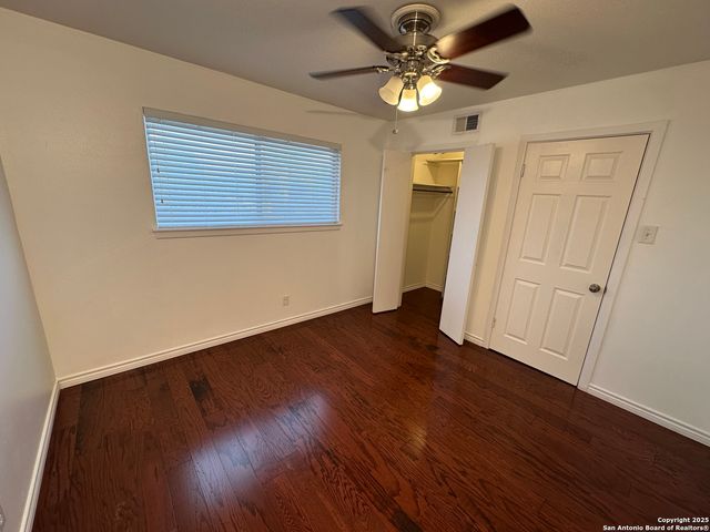105 W Silver Sands Dr # 105A, San Antonio, TX 78216