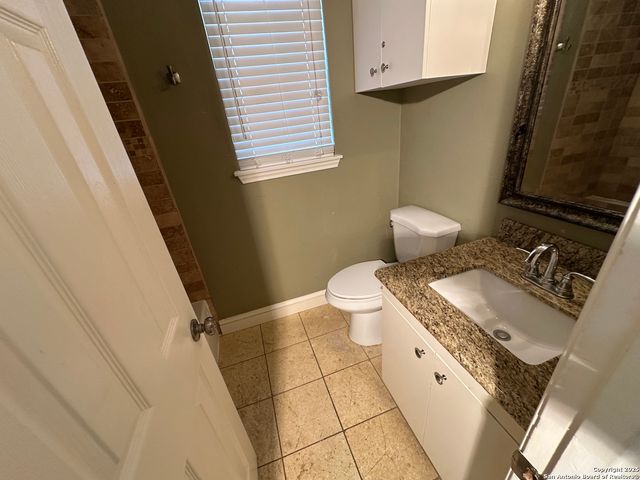 105 W Silver Sands Dr # 105A, San Antonio, TX 78216