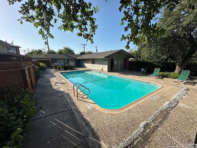 105 W Silver Sands Dr # 105A, San Antonio, TX 78216