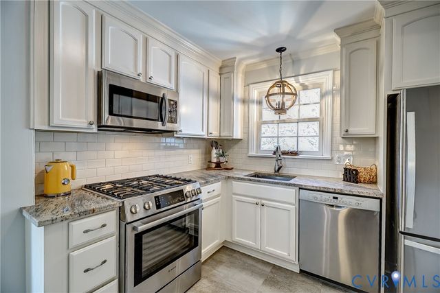 8510 Ridgeview Dr, Henrico, VA 23229