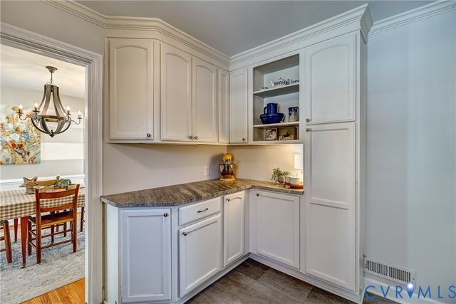 8510 Ridgeview Dr, Henrico, VA 23229