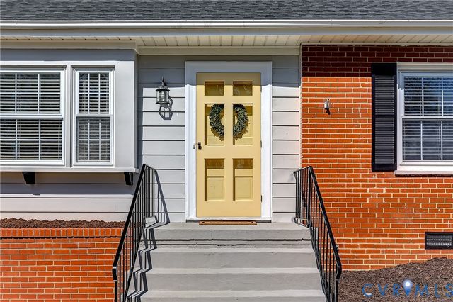 8510 Ridgeview Dr, Henrico, VA 23229