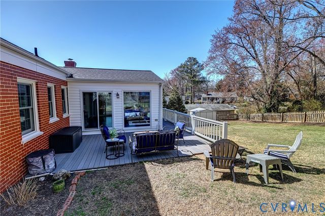 8510 Ridgeview Dr, Henrico, VA 23229