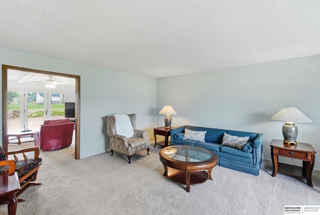 10930 Fowler Avenue, Omaha, NE 68164