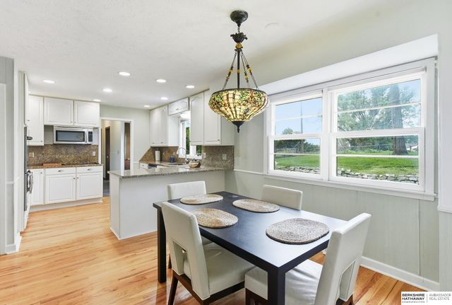 10930 Fowler Avenue, Omaha, NE 68164