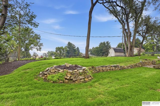 10930 Fowler Avenue, Omaha, NE 68164