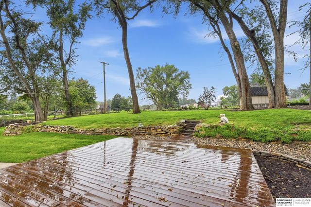 10930 Fowler Avenue, Omaha, NE 68164