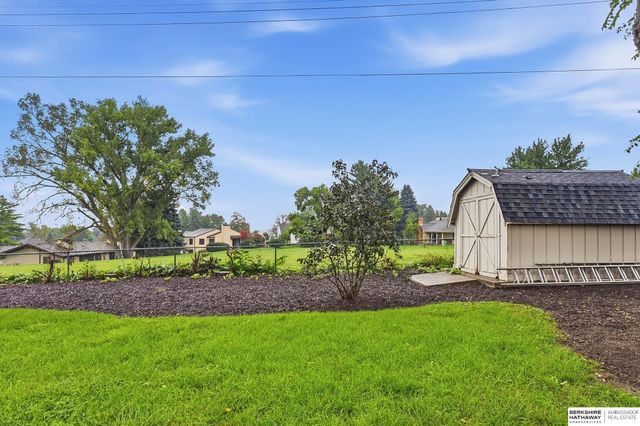 10930 Fowler Avenue, Omaha, NE 68164