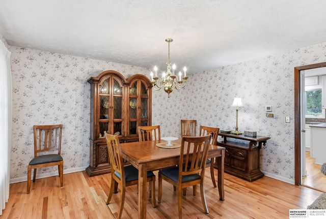 10930 Fowler Avenue, Omaha, NE 68164