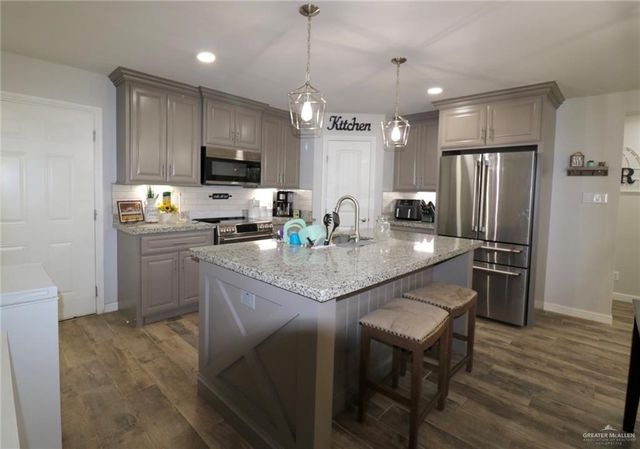 311 Spanish Oak Avenue, Rio Grande City, TX 78582