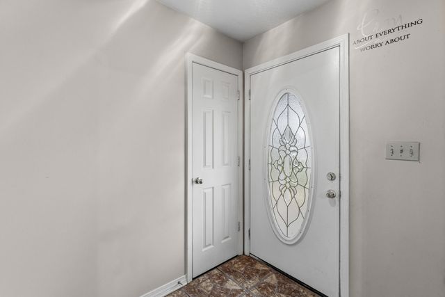 100 Baywood Dr., Hattiesburg, MS 39402
